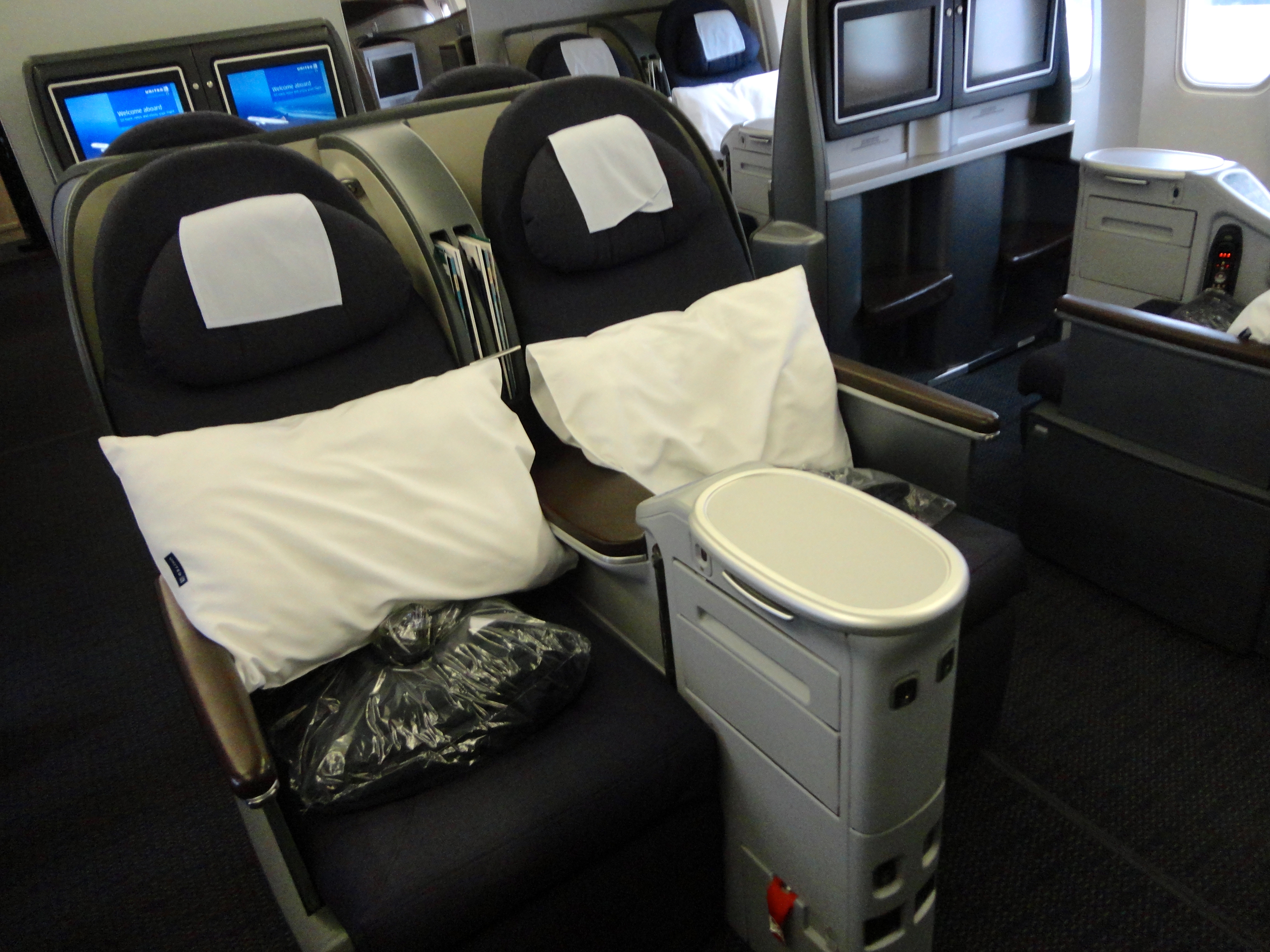 United Business Class Seat