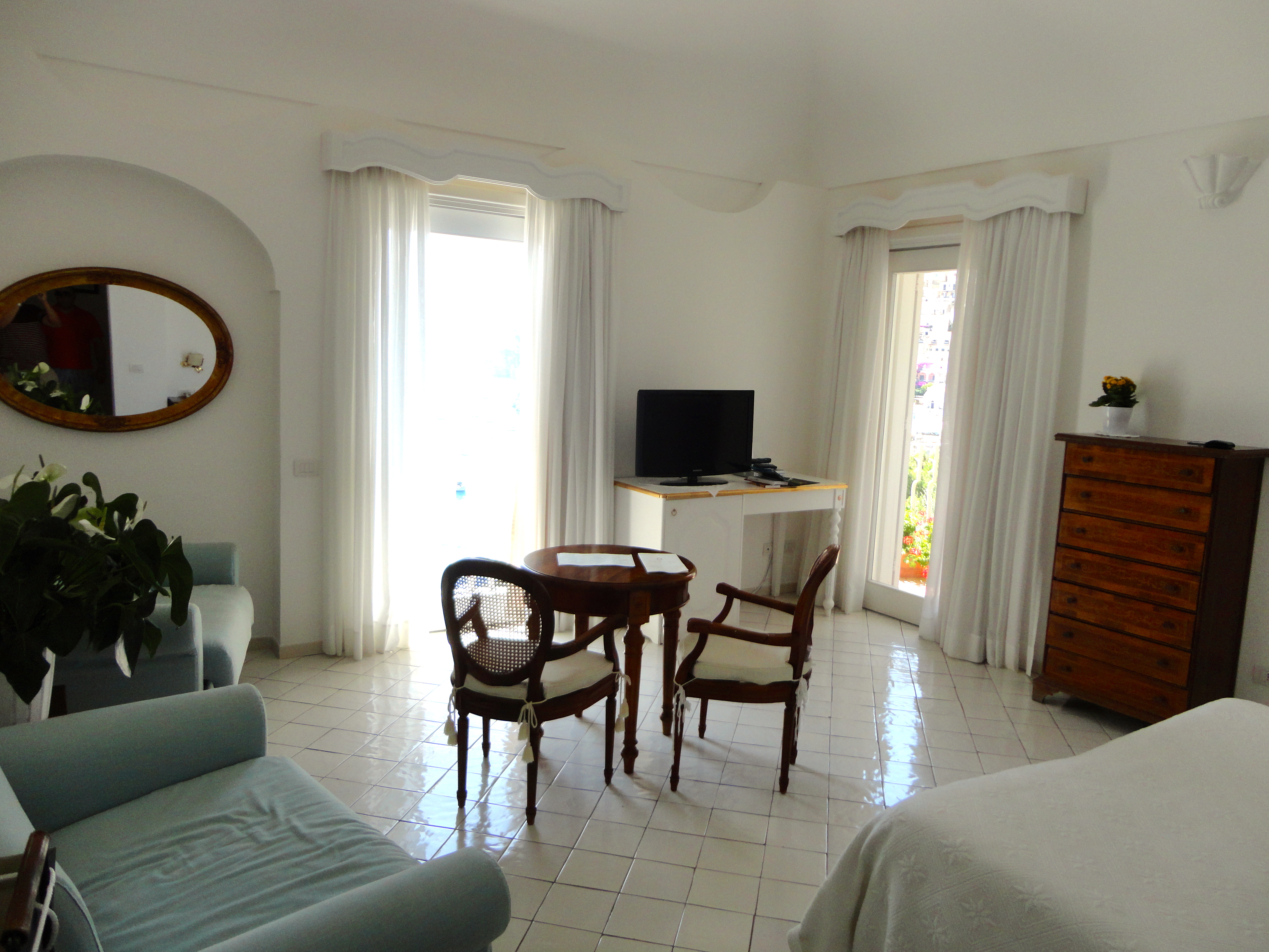 Hotel Marincanto Positano Junior Suite 212 Room View with Chairs and Tables