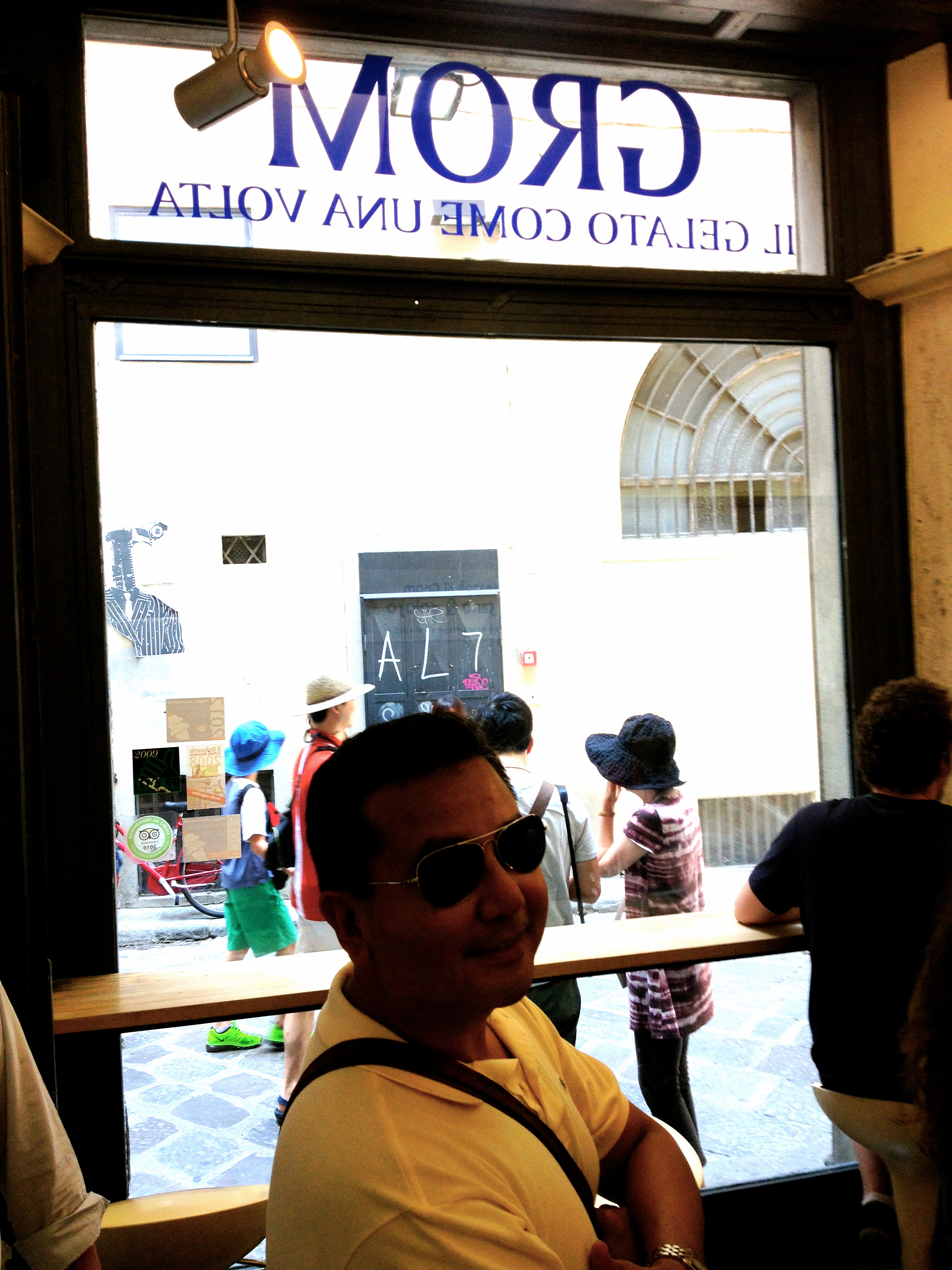 Grom Florence waiting in line for gelato Firenze